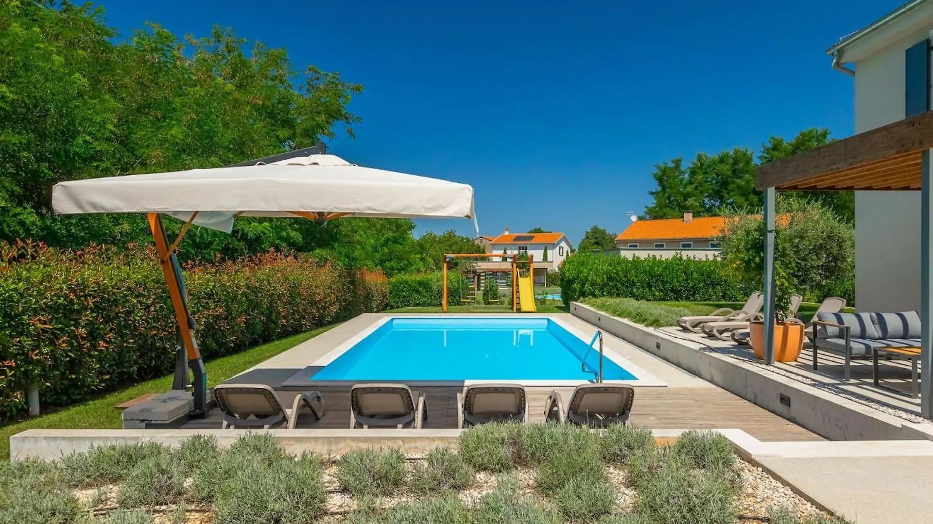Modern Villa Fritula With Pool In Vizinada Lasci